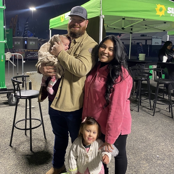 Meet your Posher, Divina Lucas - Picture 2 of 5